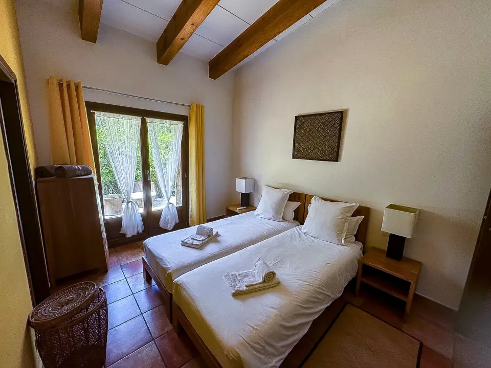 Intérieur chaleureux de villa