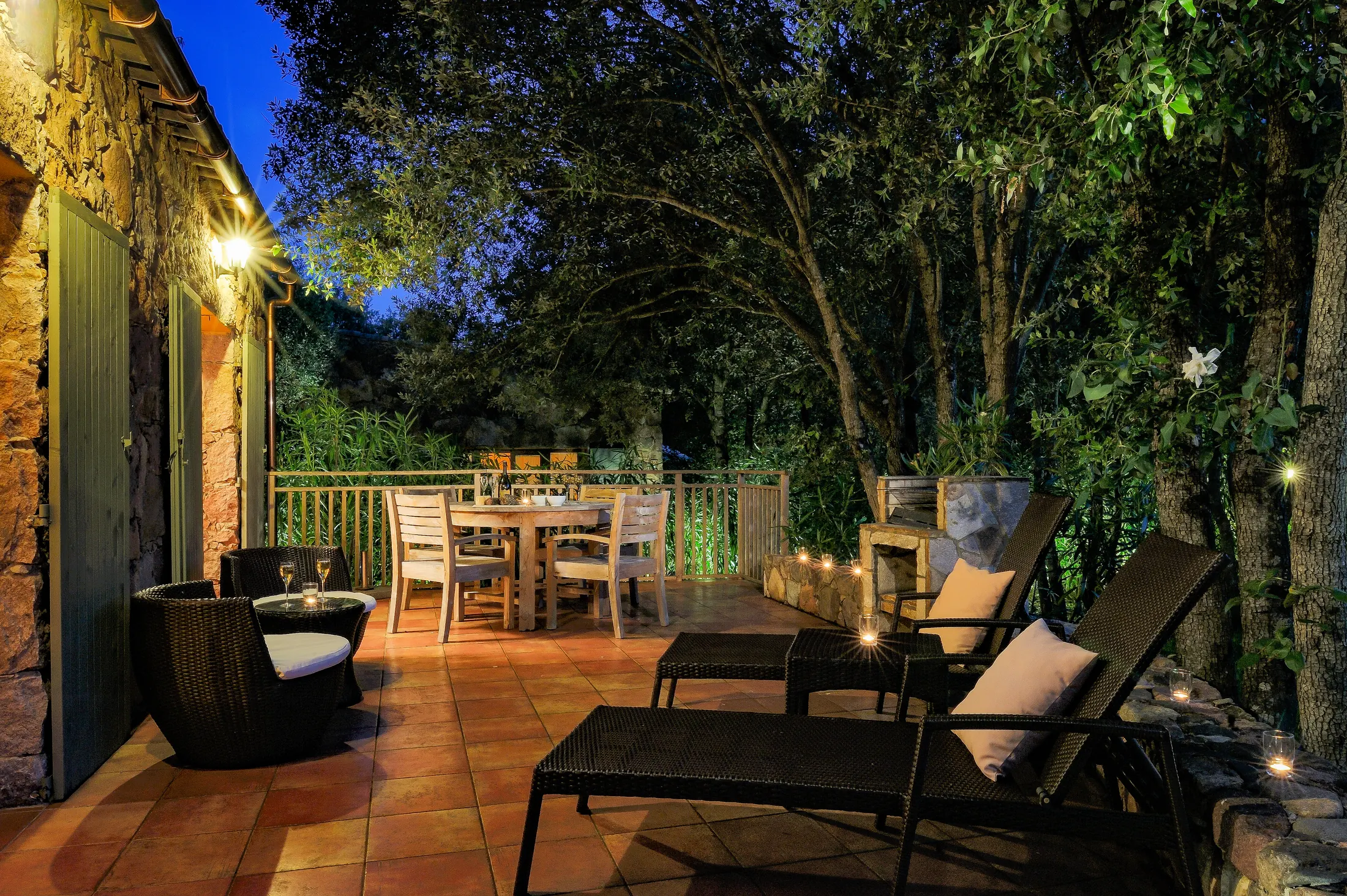 Steinvilla mit privater Terrasse