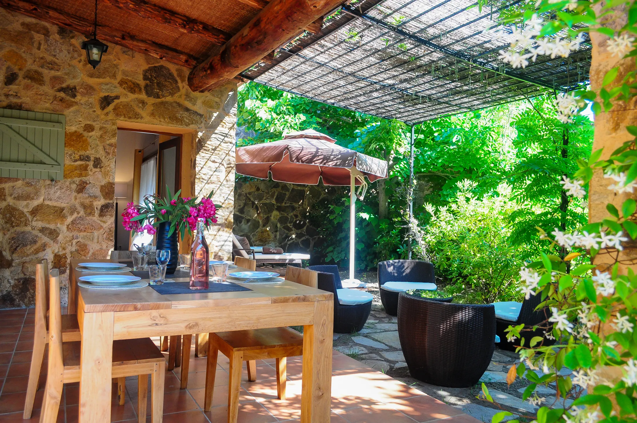 Mediterrane Gärten und private Terrassen