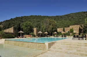 Piscine chauffée en Corse 