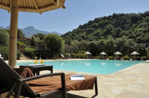 Piscine chauffée en Corse 